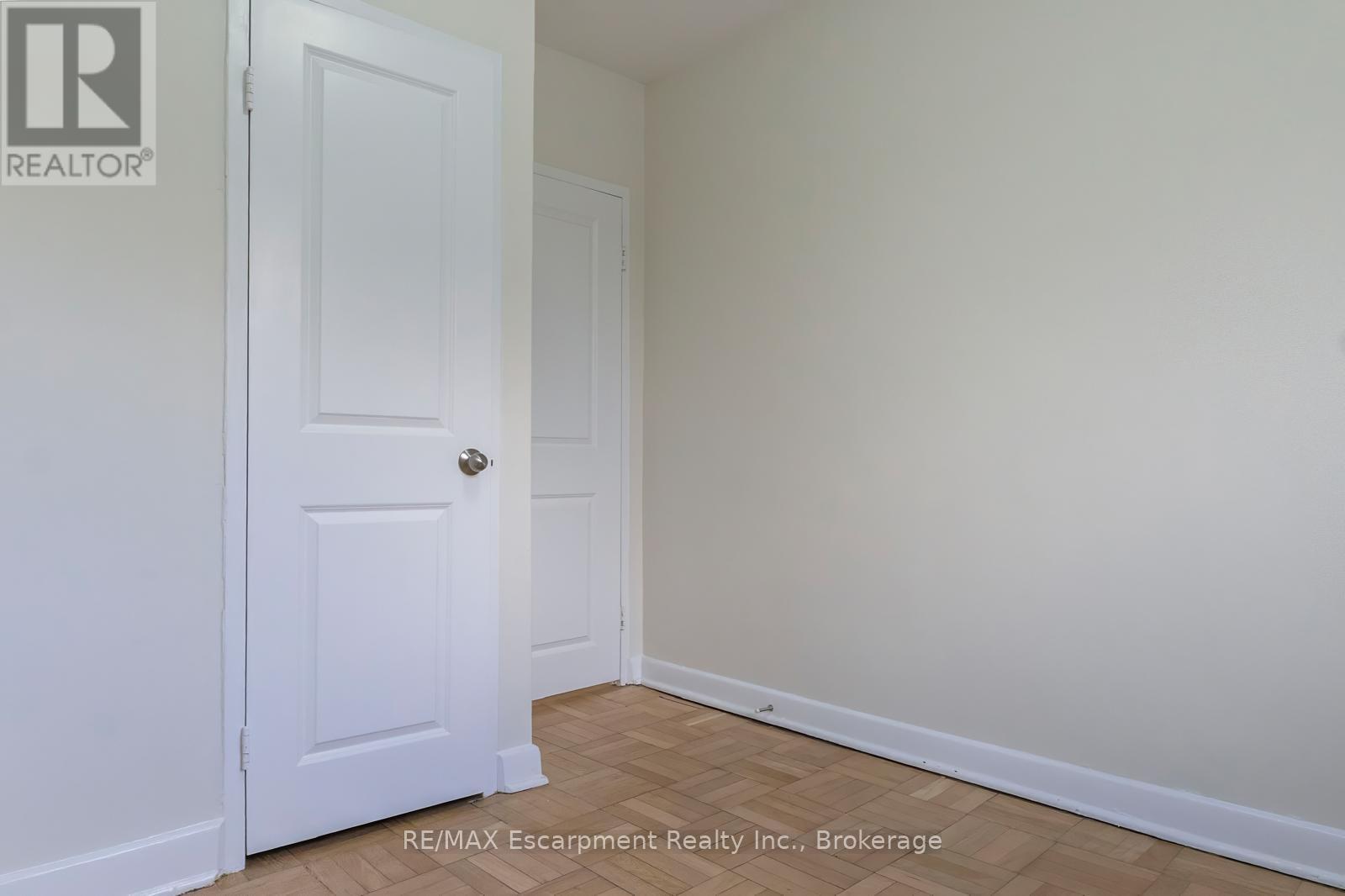 109 - 110 South Forster Park Drive, Oakville, Ontario  L6K 1Z1 - Photo 13 - W12638464