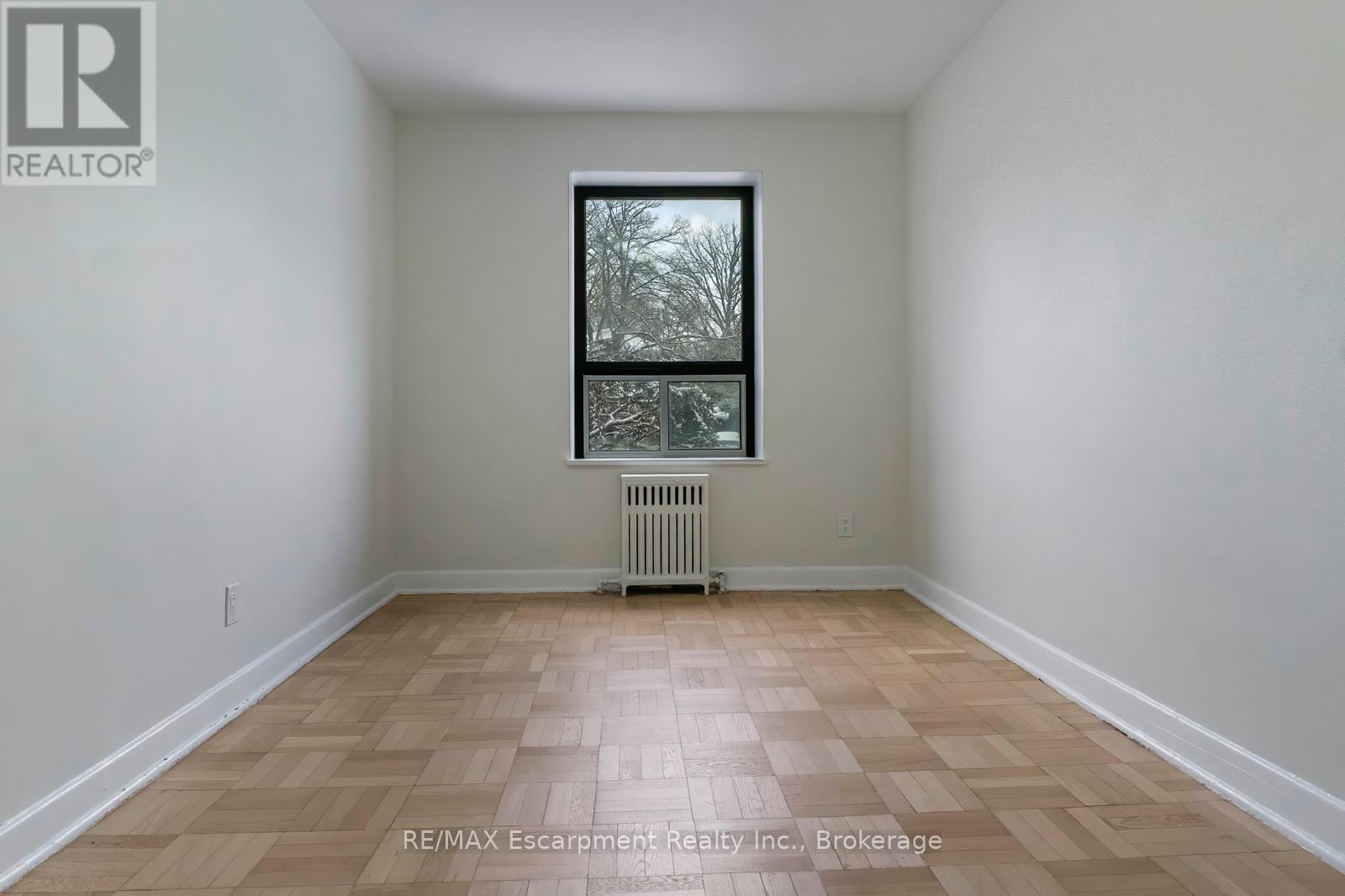 109 - 110 South Forster Park Drive, Oakville, Ontario  L6K 1Z1 - Photo 14 - W12638464