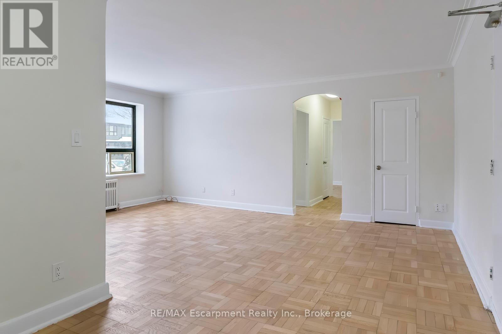 109 - 110 South Forster Park Drive, Oakville, Ontario  L6K 1Z1 - Photo 5 - W12638464