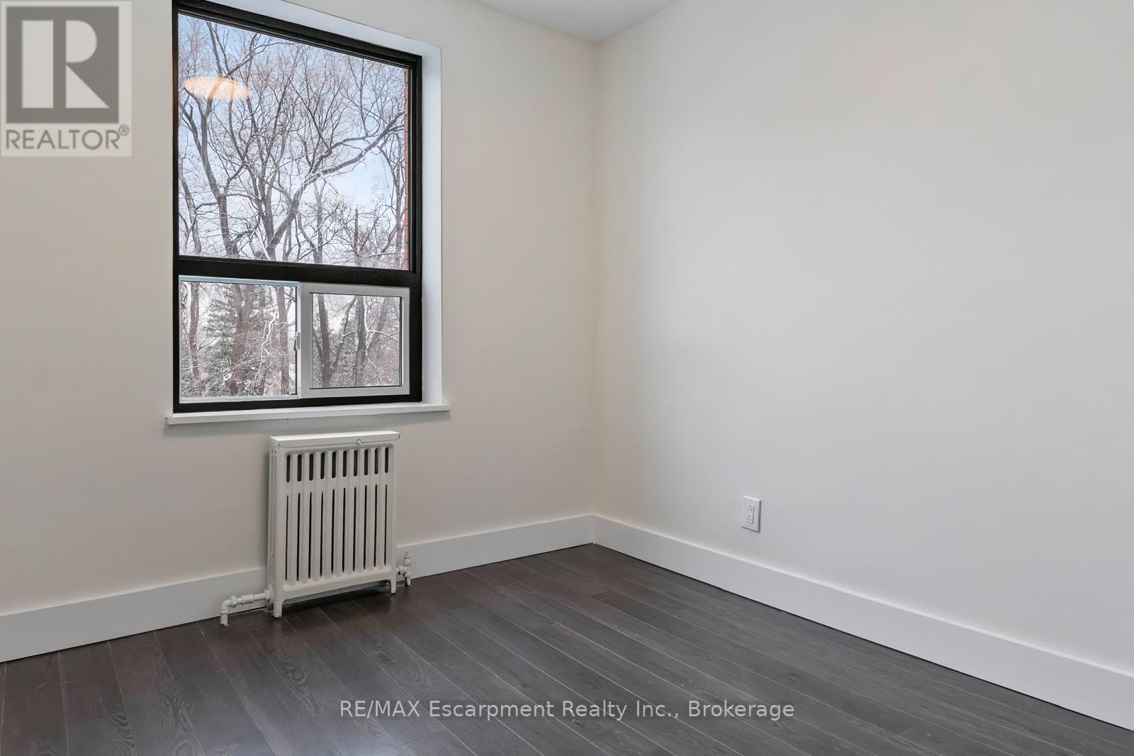 303 - 110 South Forster Park Drive, Oakville, Ontario  L6K 1Z1 - Photo 13 - W12638470