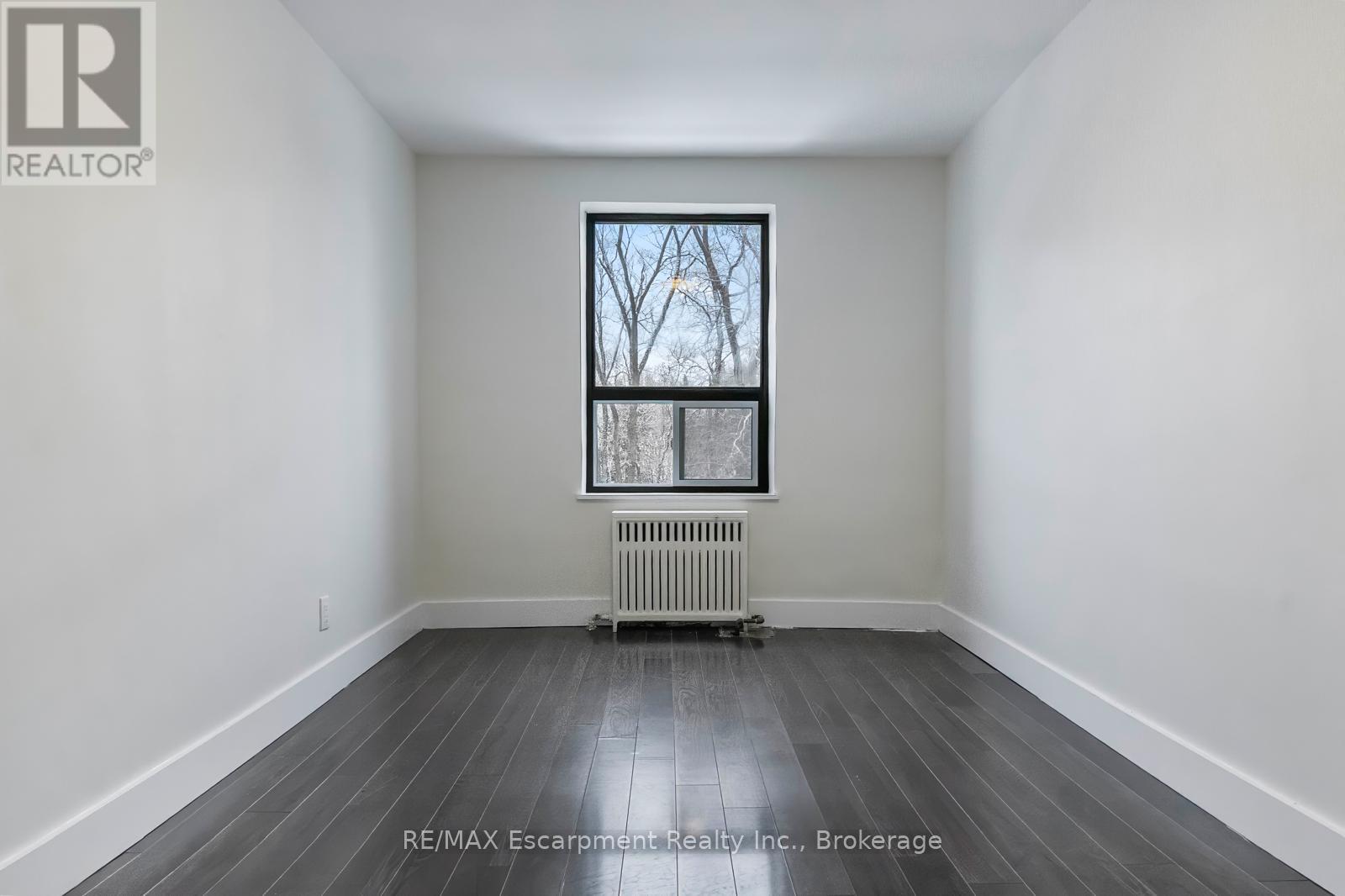 303 - 110 South Forster Park Drive, Oakville, Ontario  L6K 1Z1 - Photo 15 - W12638470