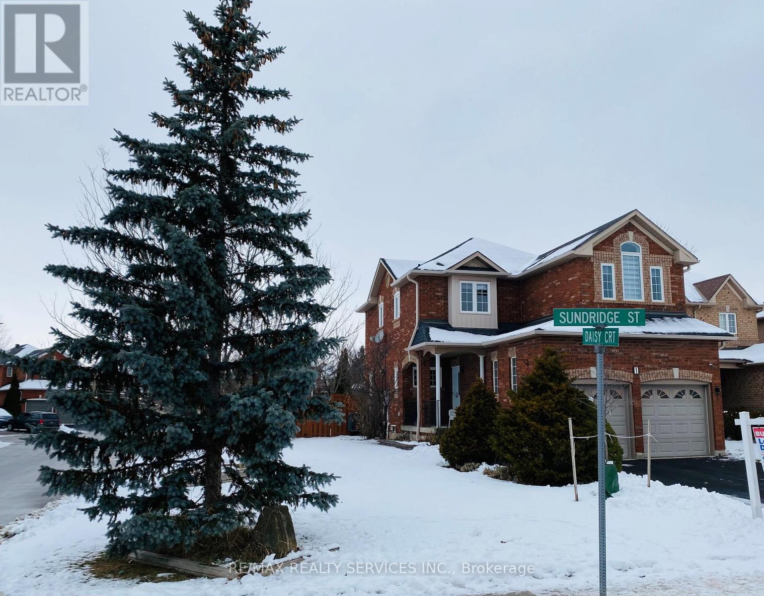 1 Daisy Court, Brampton, Ontario  L7A 1J8 - Photo 3 - W12501894