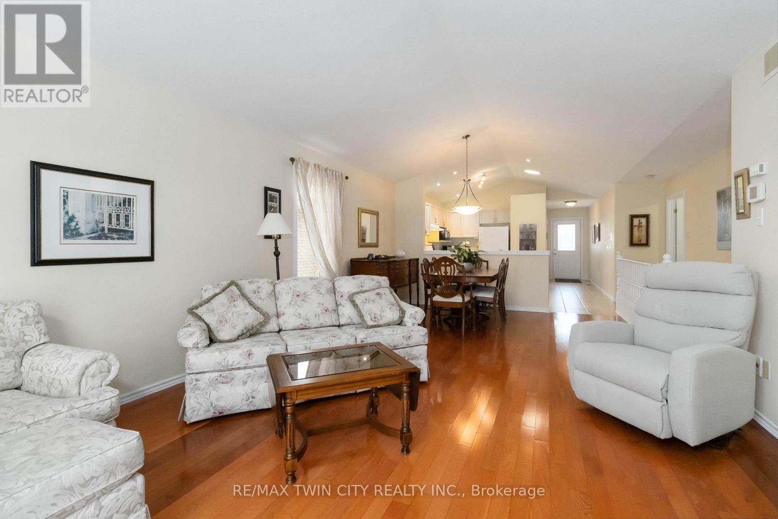 15 - 54 Glenwood Drive, Brantford, Ontario  N3S 3G6 - Photo 13 - X12463561