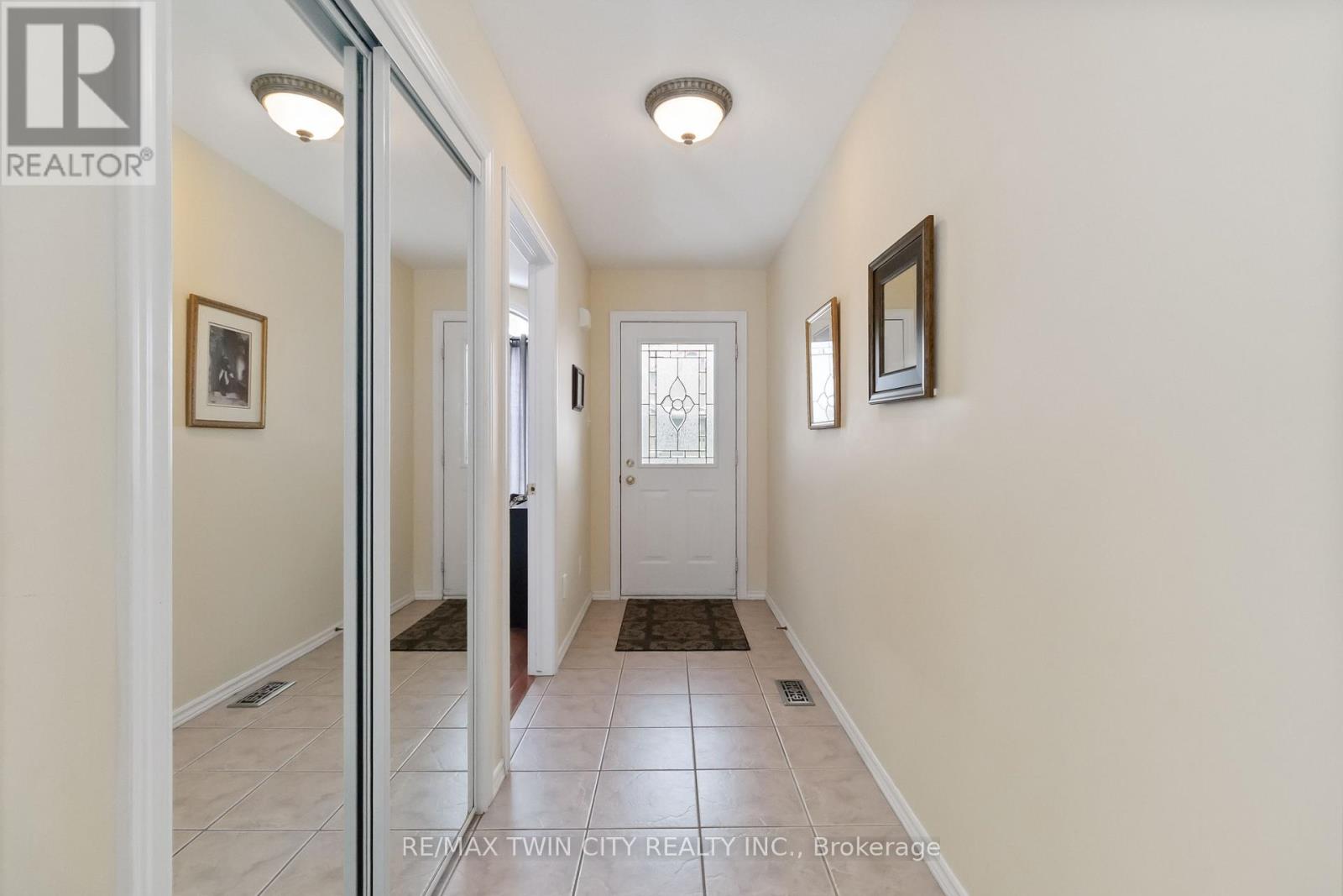 15 - 54 Glenwood Drive, Brantford, Ontario  N3S 3G6 - Photo 7 - X12463561