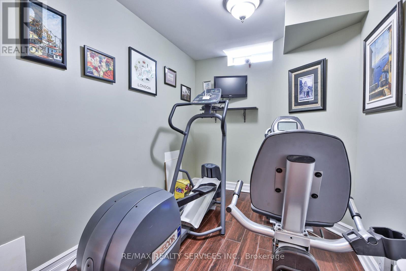 1 Daisy Court, Brampton, Ontario  L7A 1J8 - Photo 43 - W12501894