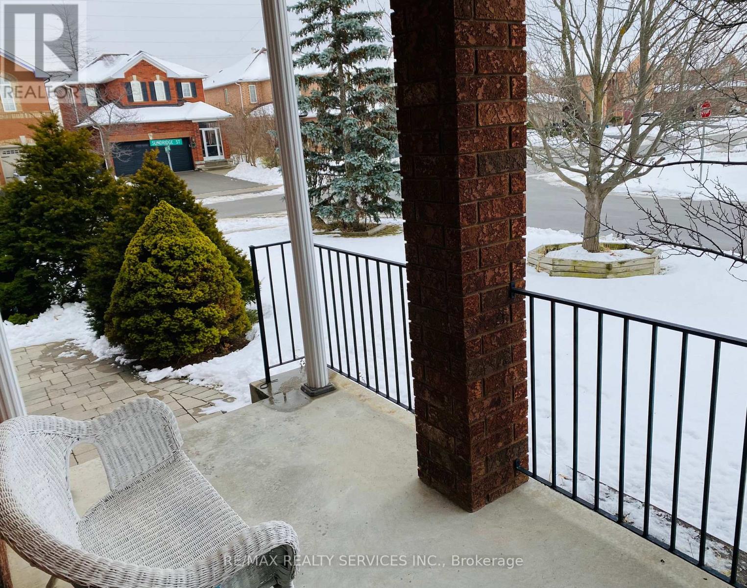 1 Daisy Court, Brampton, Ontario  L7A 1J8 - Photo 7 - W12501894