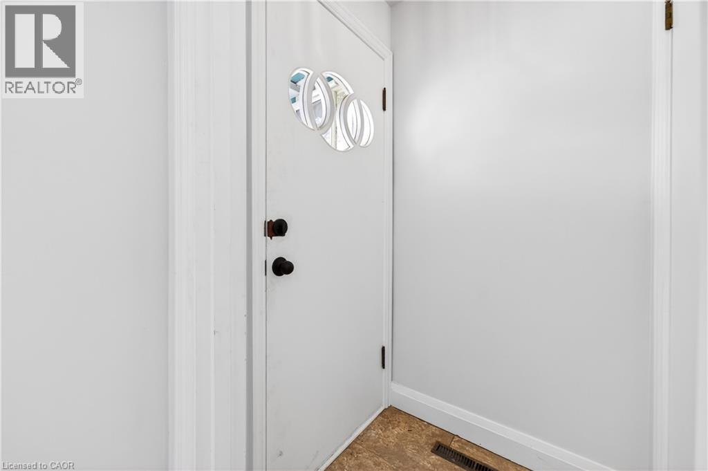 37 Kennedy Avenue Unit# 1, Hamilton, Ontario  L9B 1C4 - Photo 17 - 40794239