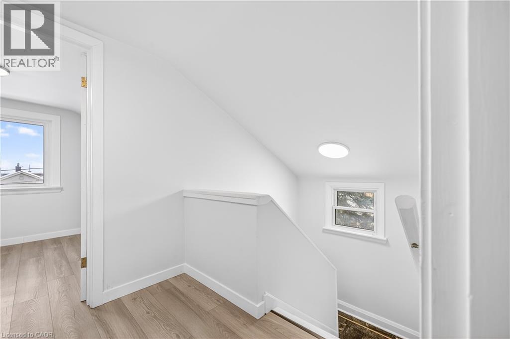 37 Kennedy Avenue Unit# 1, Hamilton, Ontario  L9B 1C4 - Photo 29 - 40794239