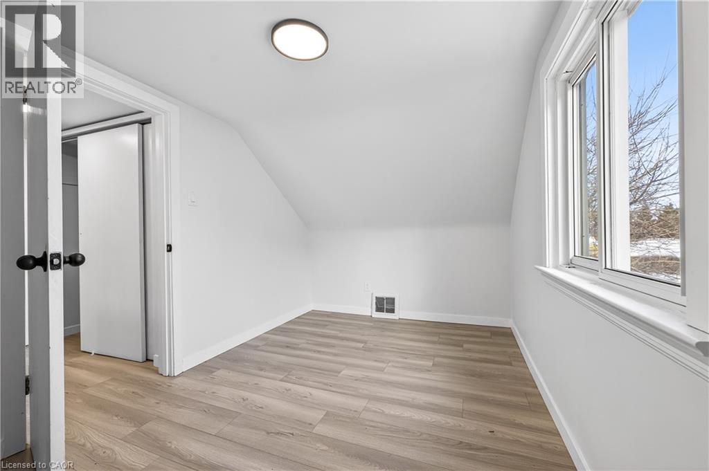 37 Kennedy Avenue Unit# 1, Hamilton, Ontario  L9B 1C4 - Photo 34 - 40794239