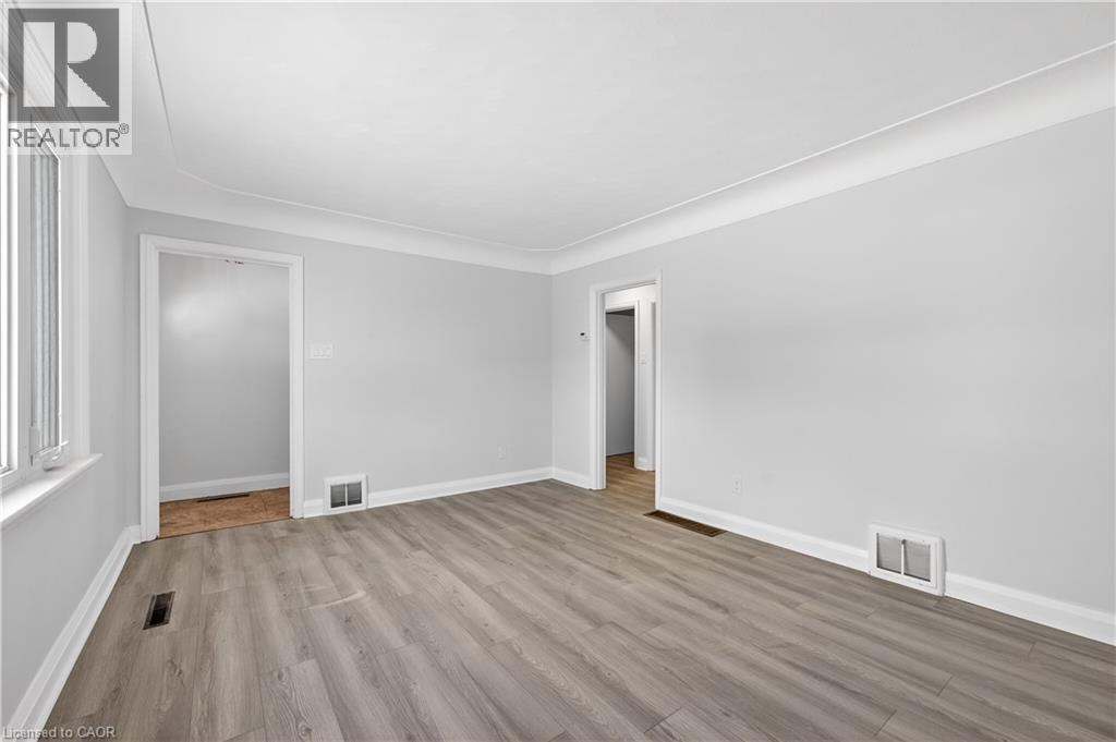 37 Kennedy Avenue Unit# 1, Hamilton, Ontario  L9B 1C4 - Photo 6 - 40794239