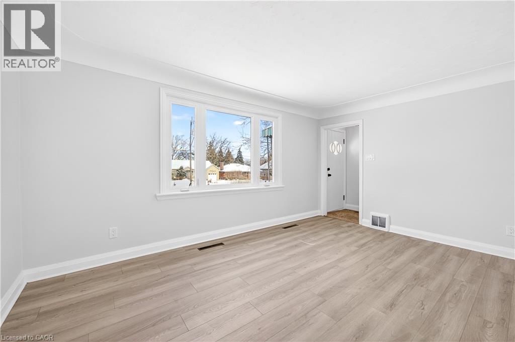 37 Kennedy Avenue Unit# 1, Hamilton, Ontario  L9B 1C4 - Photo 7 - 40794239