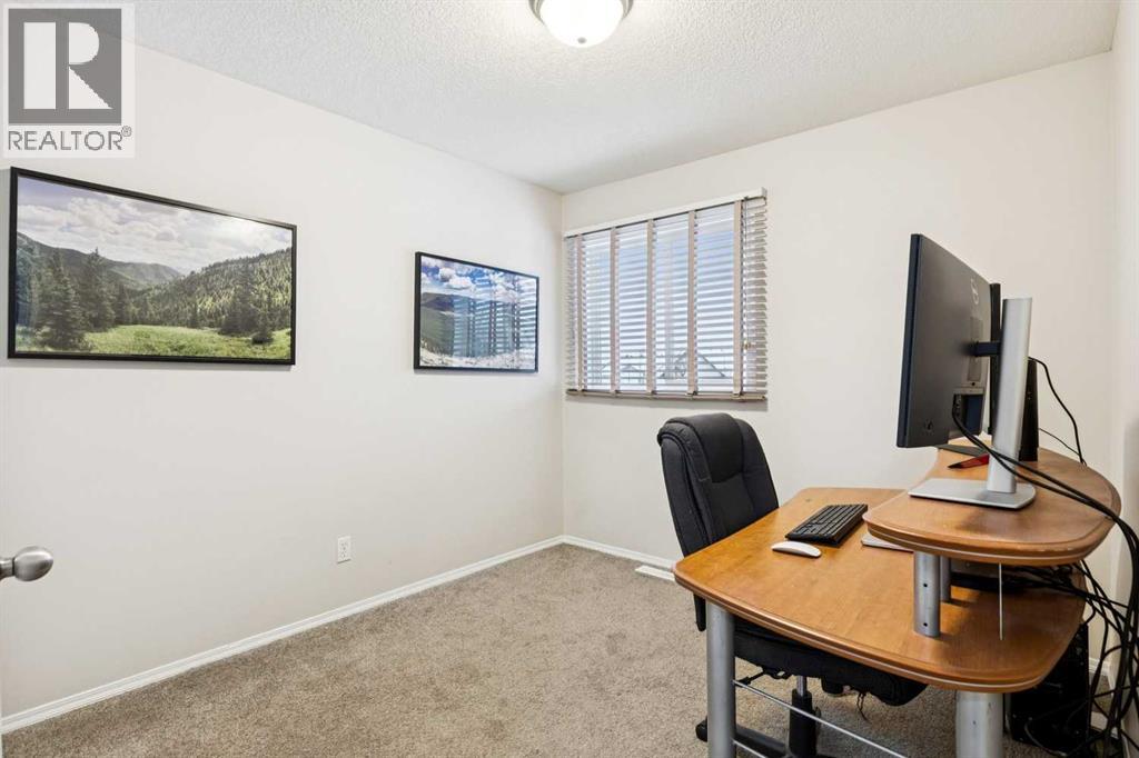 45 Prestwick Rise Se, Calgary, Alberta  T2Z 4A6 - Photo 24 - A2273777