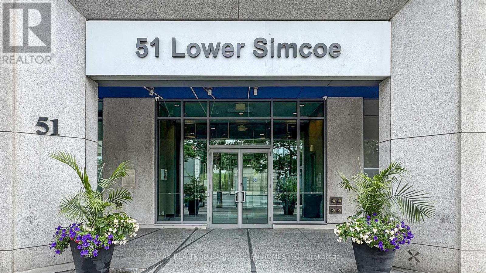 618 - 51 Lower Simcoe Street, Toronto (Waterfront Communities), Ontario  M5J 3A4 - Photo 2 - C12638432