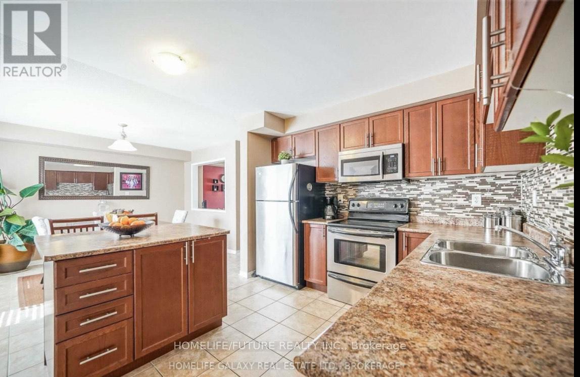 33 Warnford Circle, Ajax, Ontario  L1T 0J7 - Photo 3 - E12638392