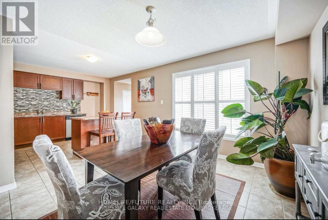 33 Warnford Circle, Ajax, Ontario  L1T 0J7 - Photo 4 - E12638392