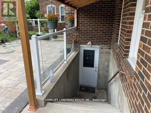 1872 Parkside Drive, Pickering (Amberlea), Ontario  L1V 3R2 - Photo 12 - E12638468