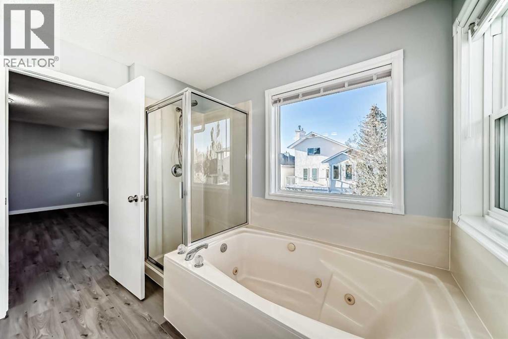 10134 Hidden Valley Drive Nw, Calgary, Alberta  T3A 5C9 - Photo 17 - A2264319