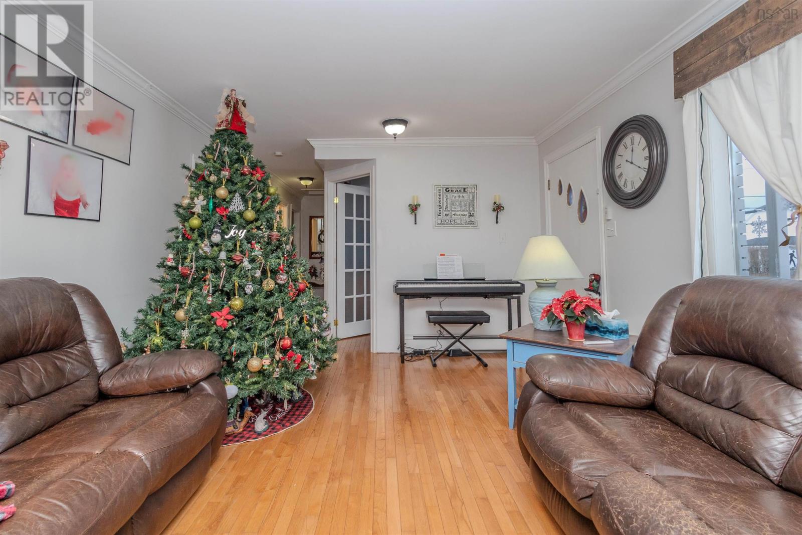 112 South Street, Glace Bay, Nova Scotia  B1A 1V6 - Photo 3 - 202529526