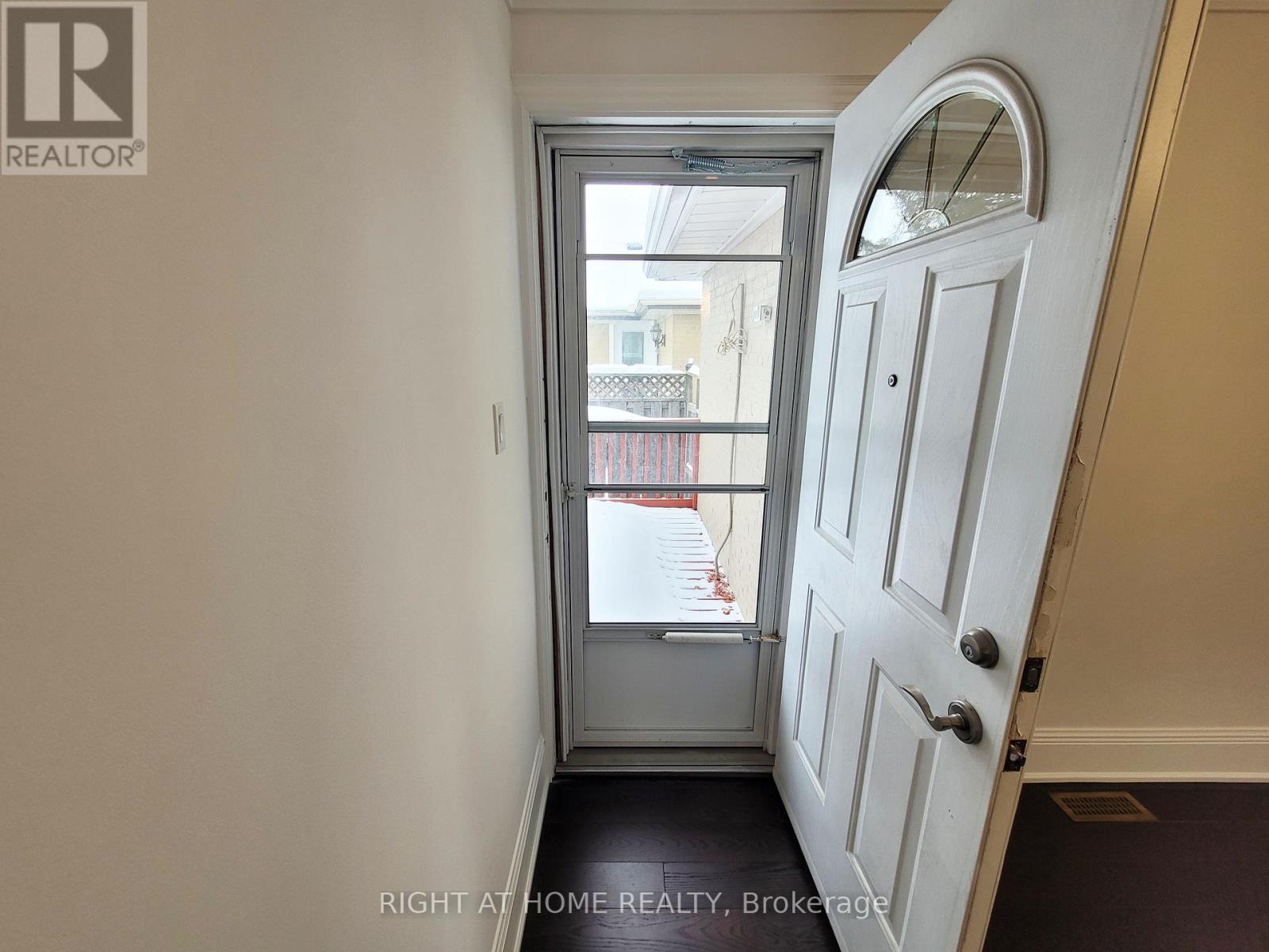 339 Boisdale Avenue, Richmond Hill, Ontario  L4C 1R4 - Photo 12 - N12638394