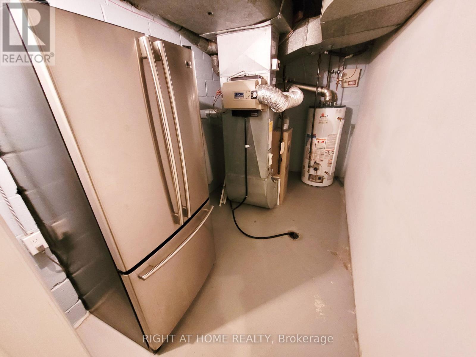 339 Boisdale Avenue, Richmond Hill, Ontario  L4C 1R4 - Photo 37 - N12638394