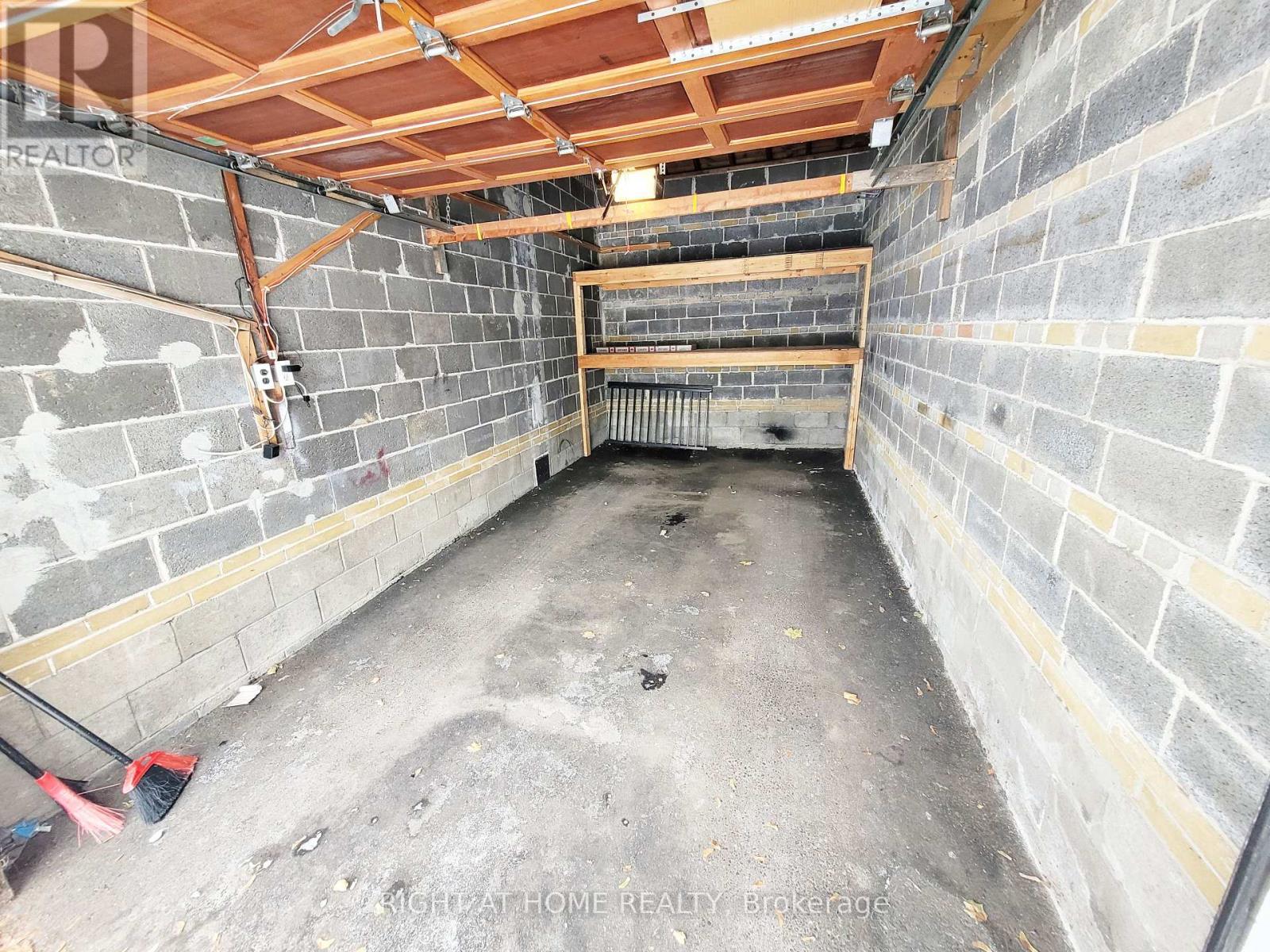 339 Boisdale Avenue, Richmond Hill, Ontario  L4C 1R4 - Photo 41 - N12638394