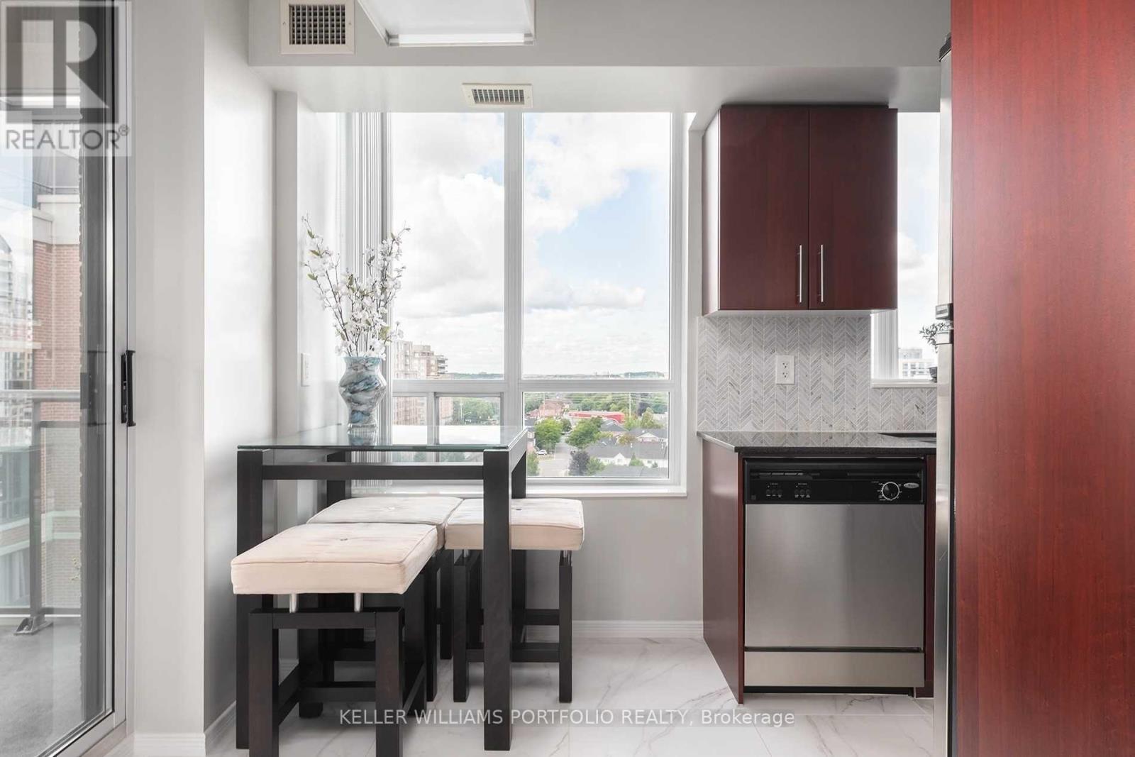 1210 - 350 Red Maple Road, Richmond Hill (Langstaff), Ontario  L4C 0T5 - Photo 5 - N12638406