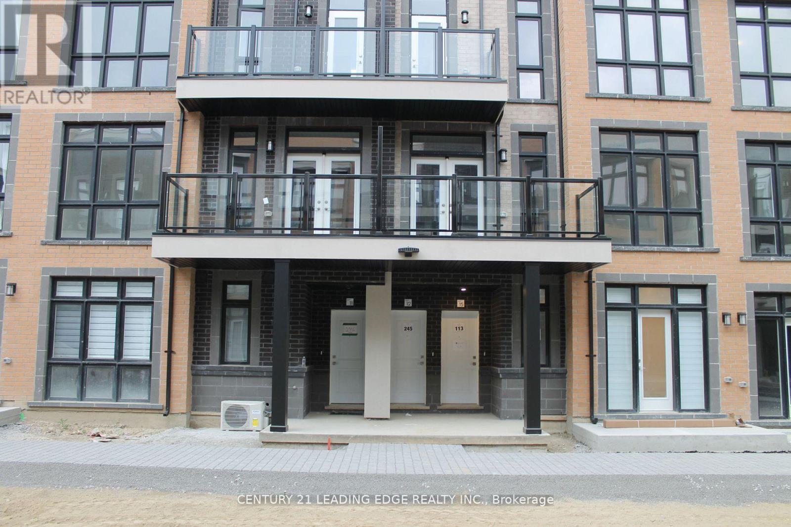 15 - 8 SAYERS LANE W, Richmond Hill, Ontario