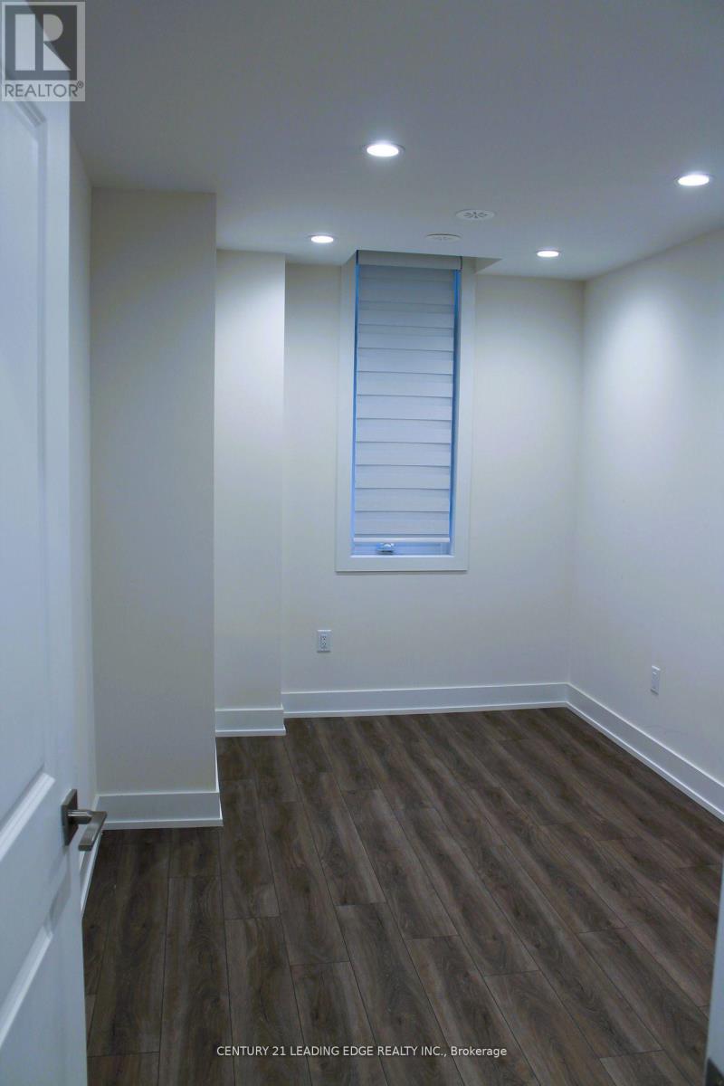 15 - 8 Sayers Lane W, Richmond Hill (Oak Ridges), Ontario  L4E 1J4 - Photo 10 - N12638528