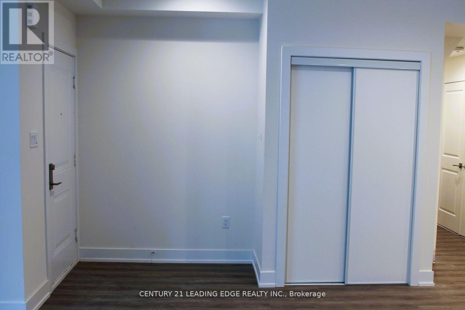 15 - 8 Sayers Lane W, Richmond Hill (Oak Ridges), Ontario  L4E 1J4 - Photo 4 - N12638528