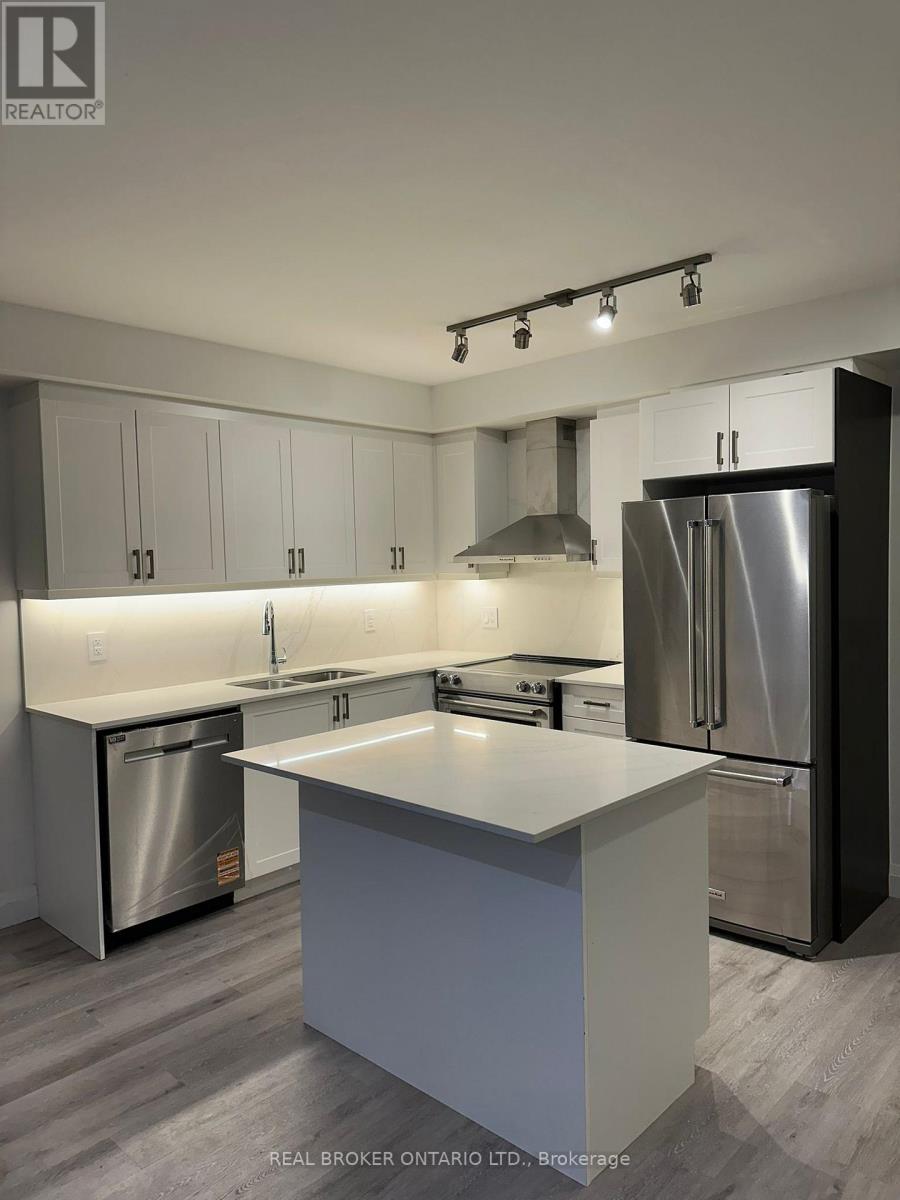 802 - 58 Lakeside Terrace, Barrie (0 North), Ontario  L4M 0L5 - Photo 4 - S12638390