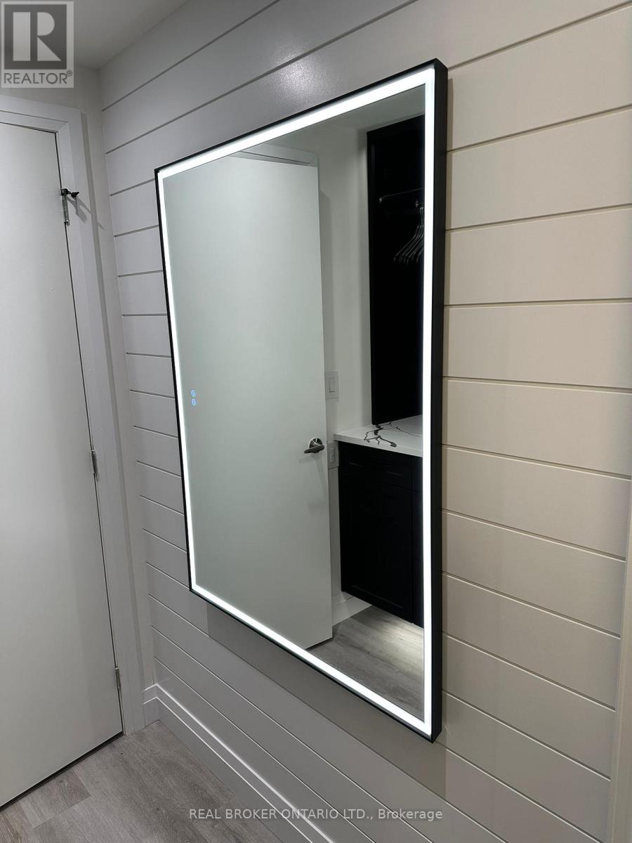 802 - 58 Lakeside Terrace, Barrie (0 North), Ontario  L4M 0L5 - Photo 9 - S12638390