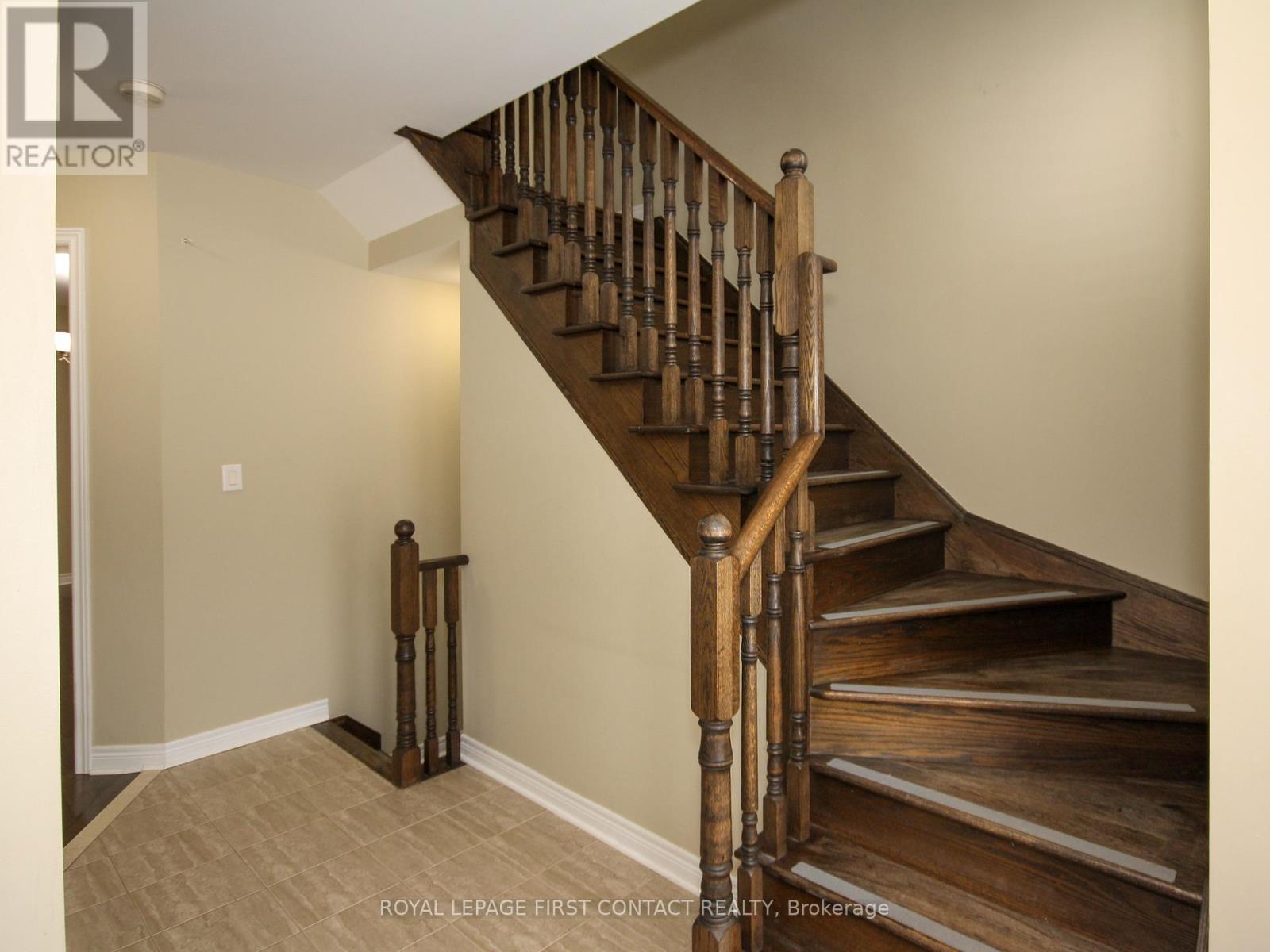 30 Forsyth Crescent, Springwater, Ontario  L4N 5K4 - Photo 3 - S12638524