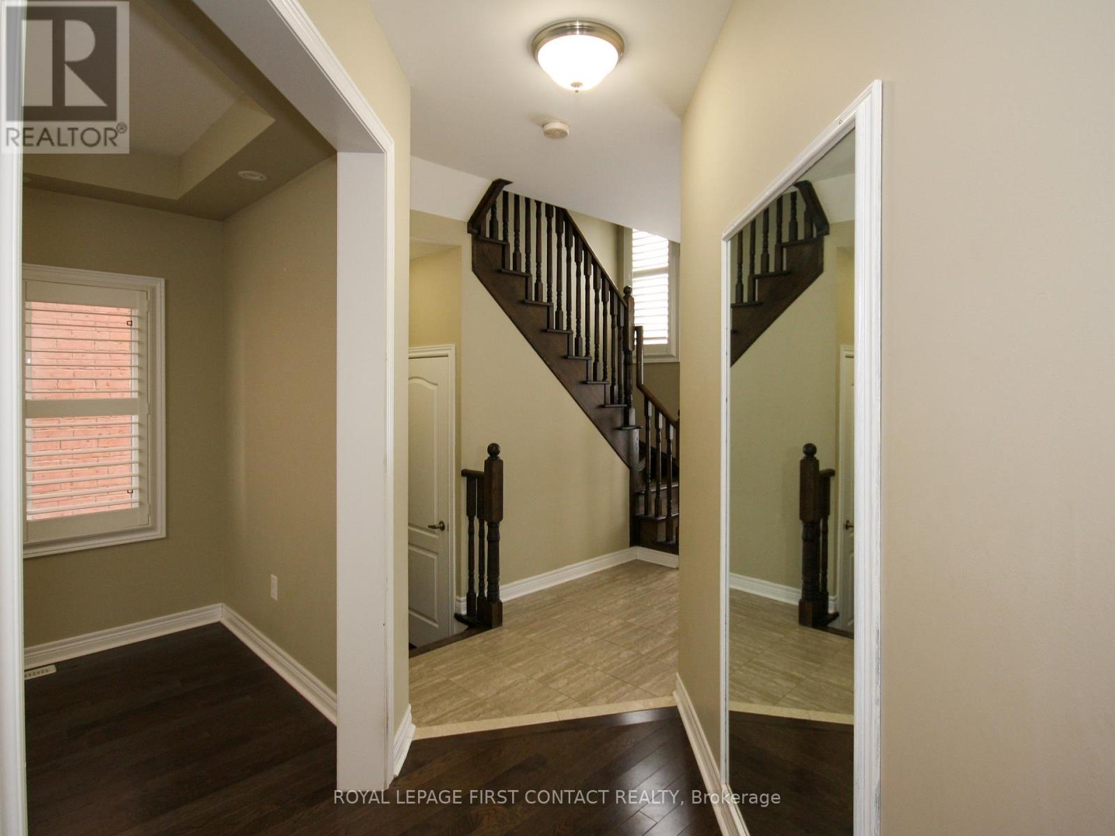 30 Forsyth Crescent, Springwater, Ontario  L4N 5K4 - Photo 5 - S12638524