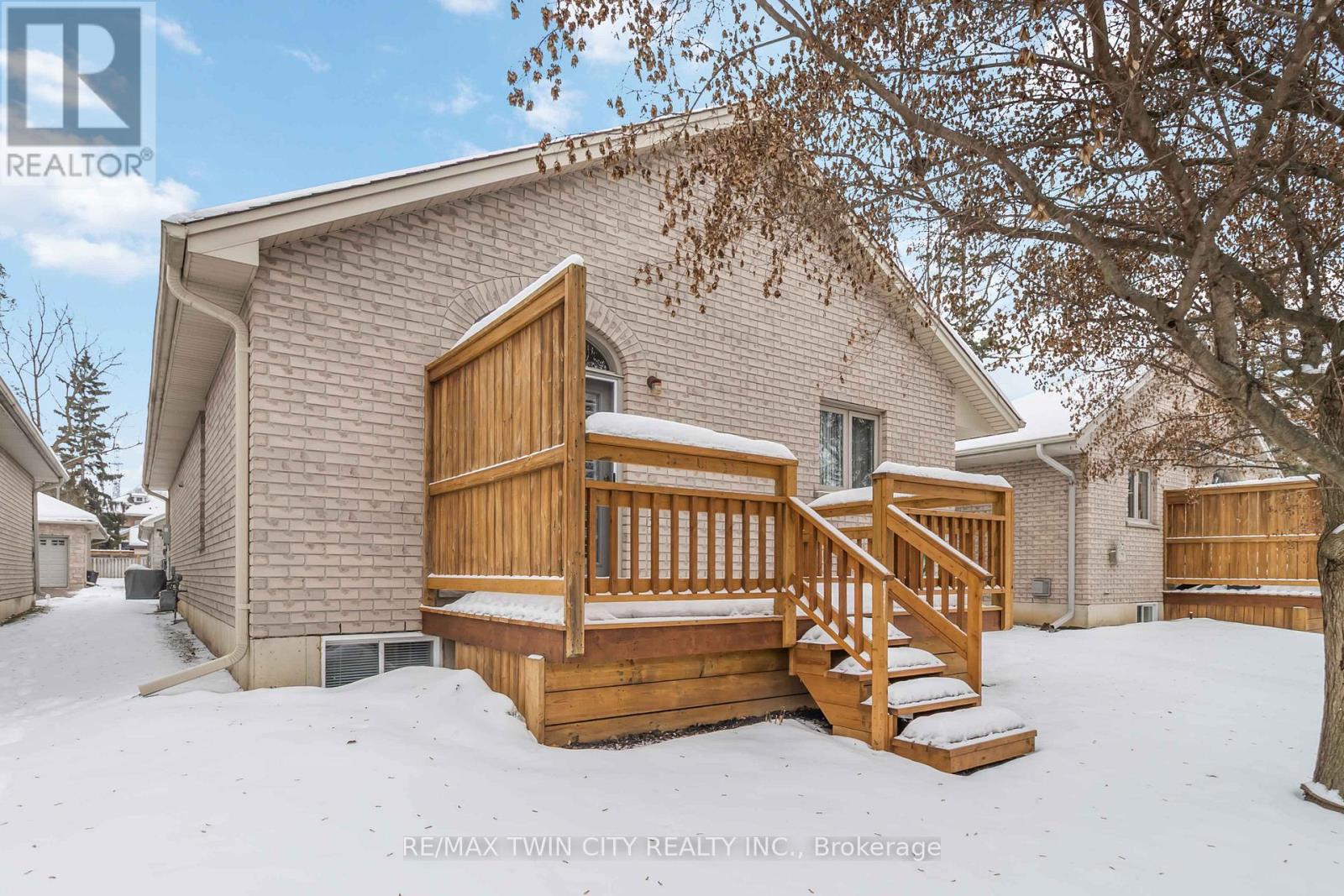 15 - 54 Glenwood Drive, Brantford, Ontario  N3S 3G6 - Photo 30 - X12463561