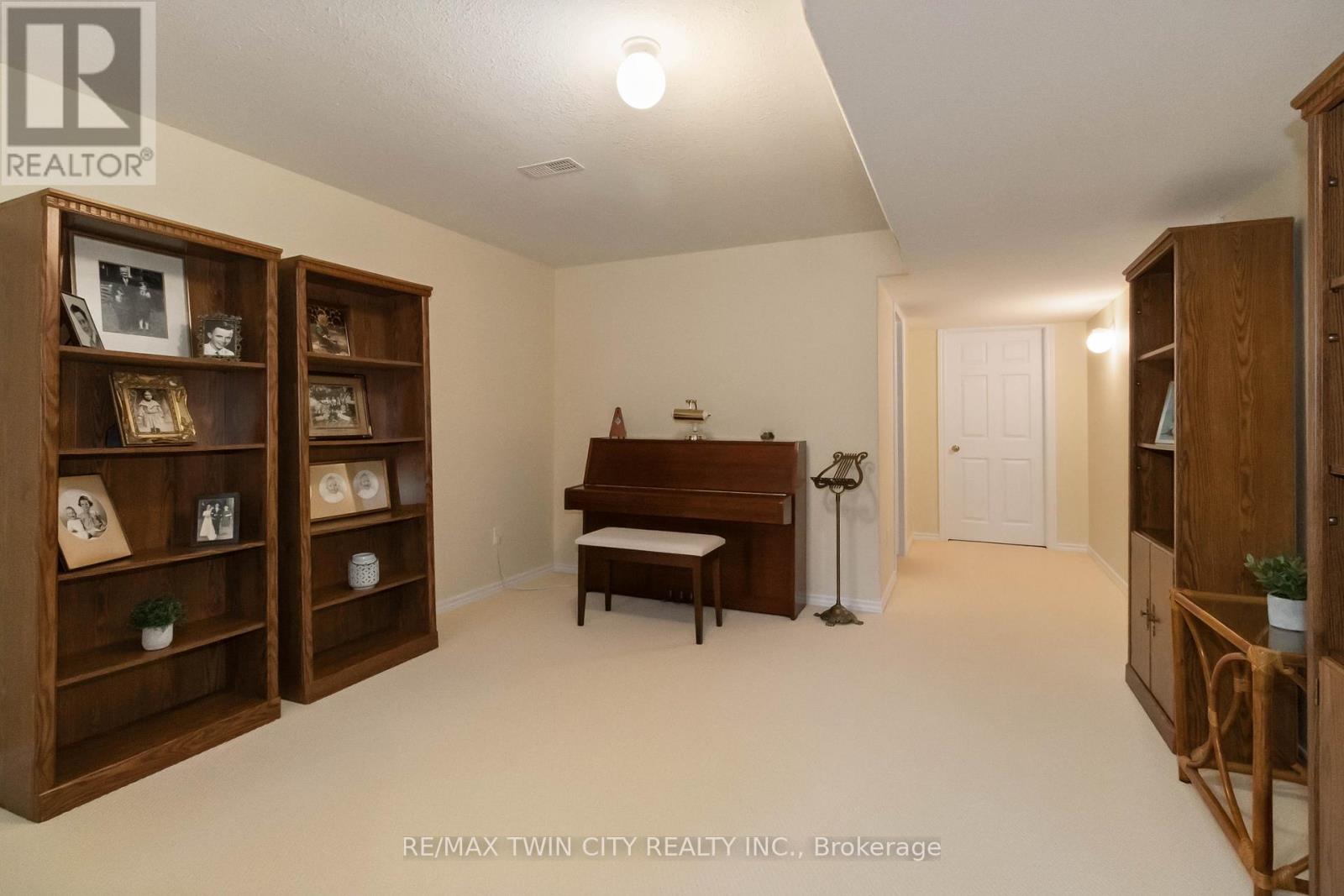 15 - 54 Glenwood Drive, Brantford, Ontario  N3S 3G6 - Photo 28 - X12463561