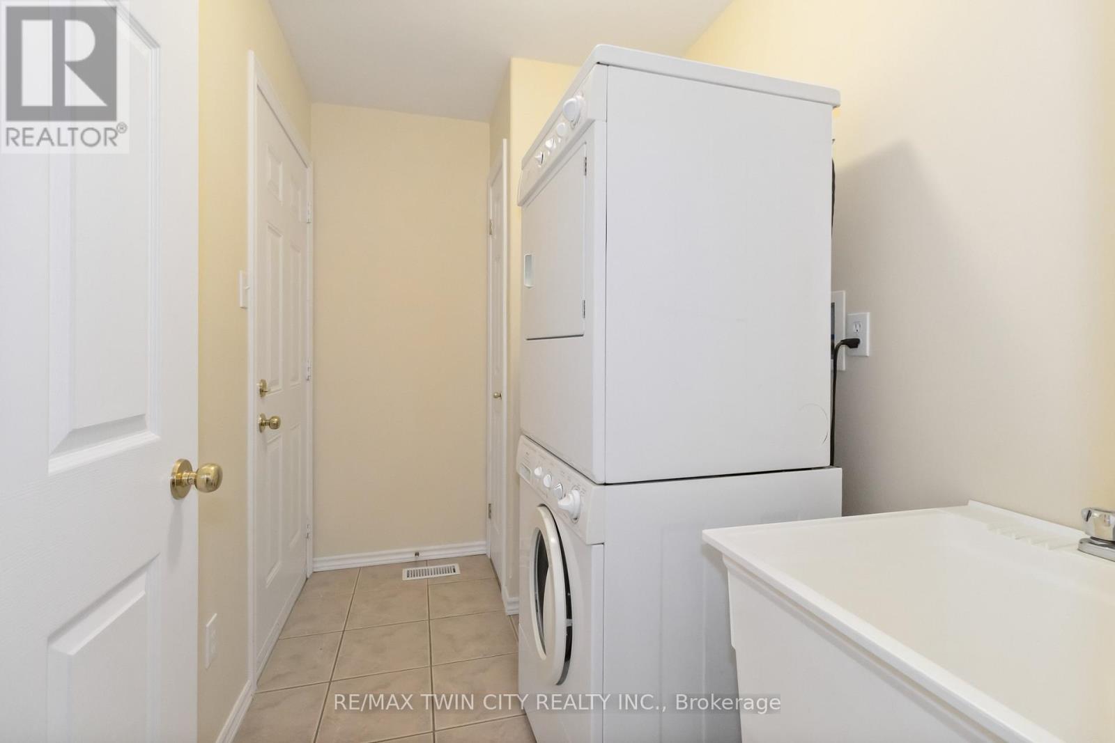 15 - 54 Glenwood Drive, Brantford, Ontario  N3S 3G6 - Photo 21 - X12463561