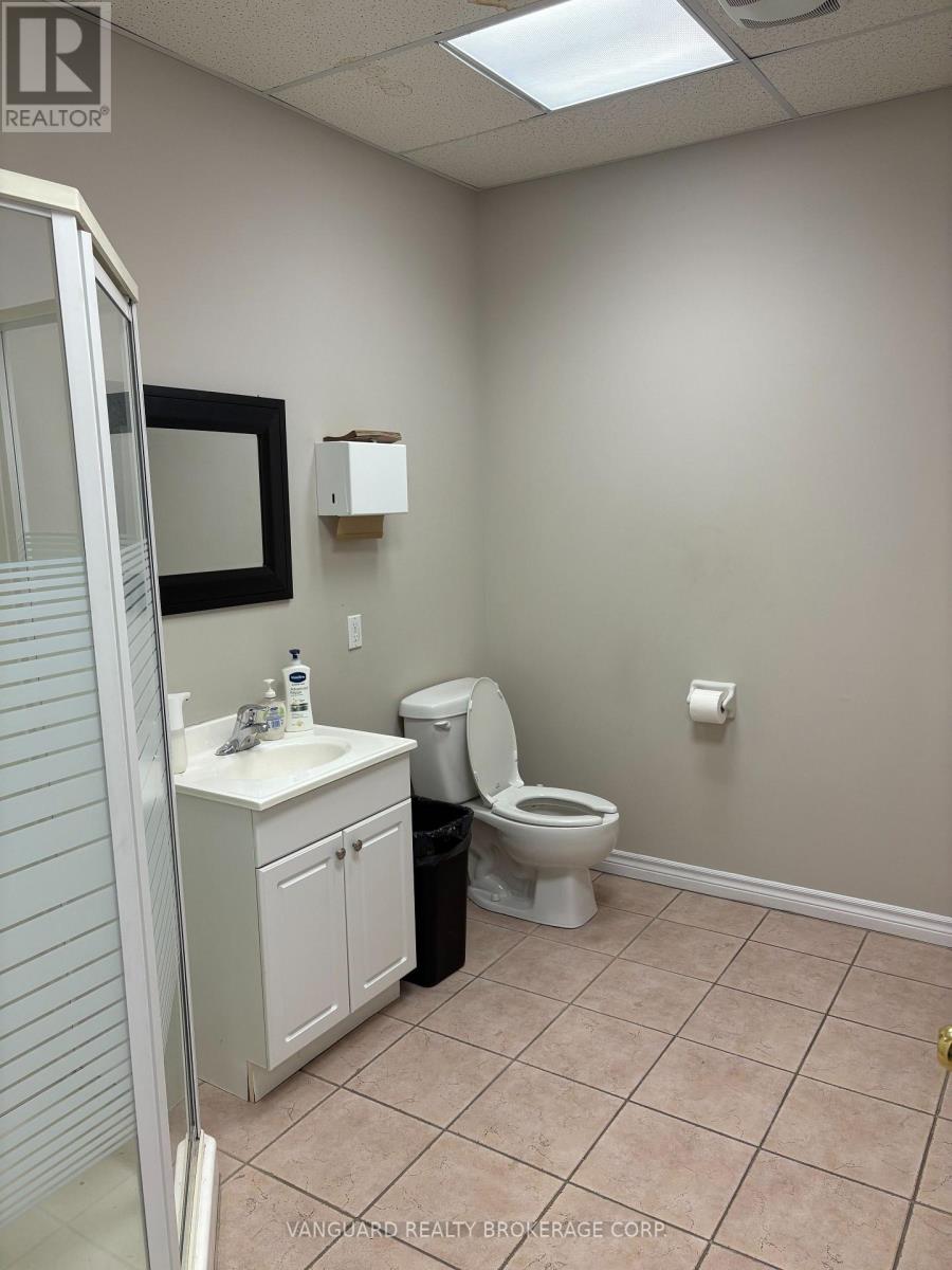 4a - 101 Simona Drive, Caledon, Ontario  L7E 4E8 - Photo 2 - W12638412