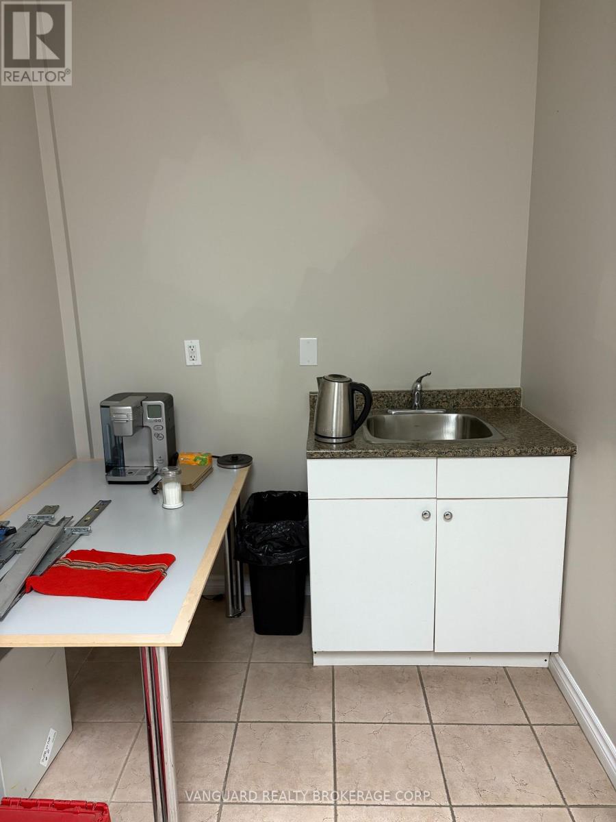 4a - 101 Simona Drive, Caledon, Ontario  L7E 4E8 - Photo 4 - W12638412