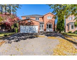 8 DINGWALL COURT, Brampton, Ontario