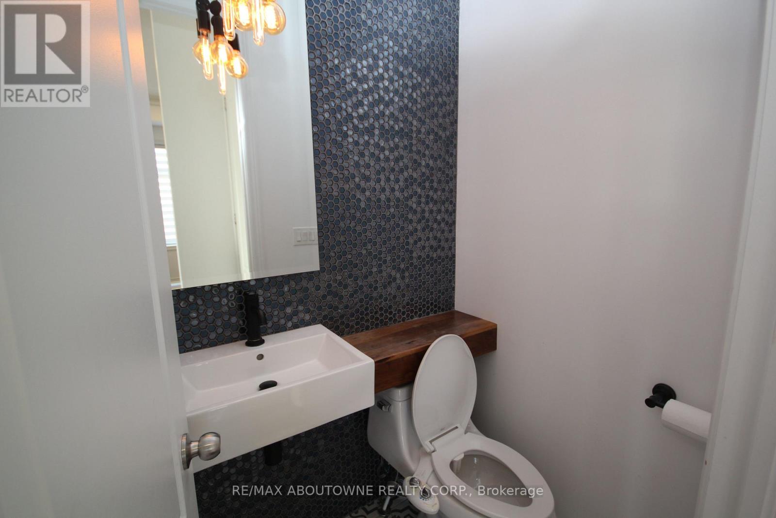 3892 Lodi Road, Burlington, Ontario  L7M 0Z5 - Photo 11 - W12638440