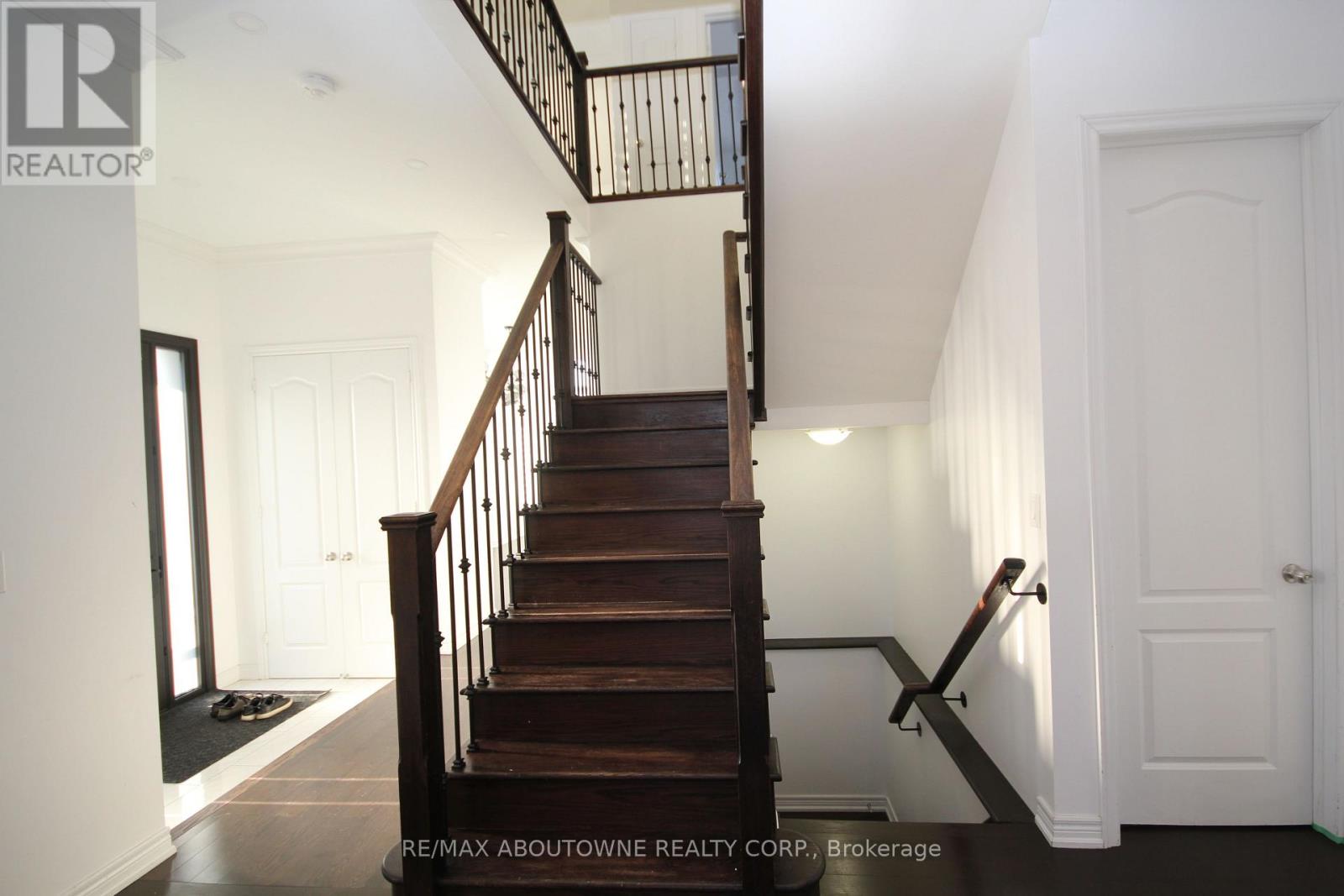 3892 Lodi Road, Burlington, Ontario  L7M 0Z5 - Photo 13 - W12638440