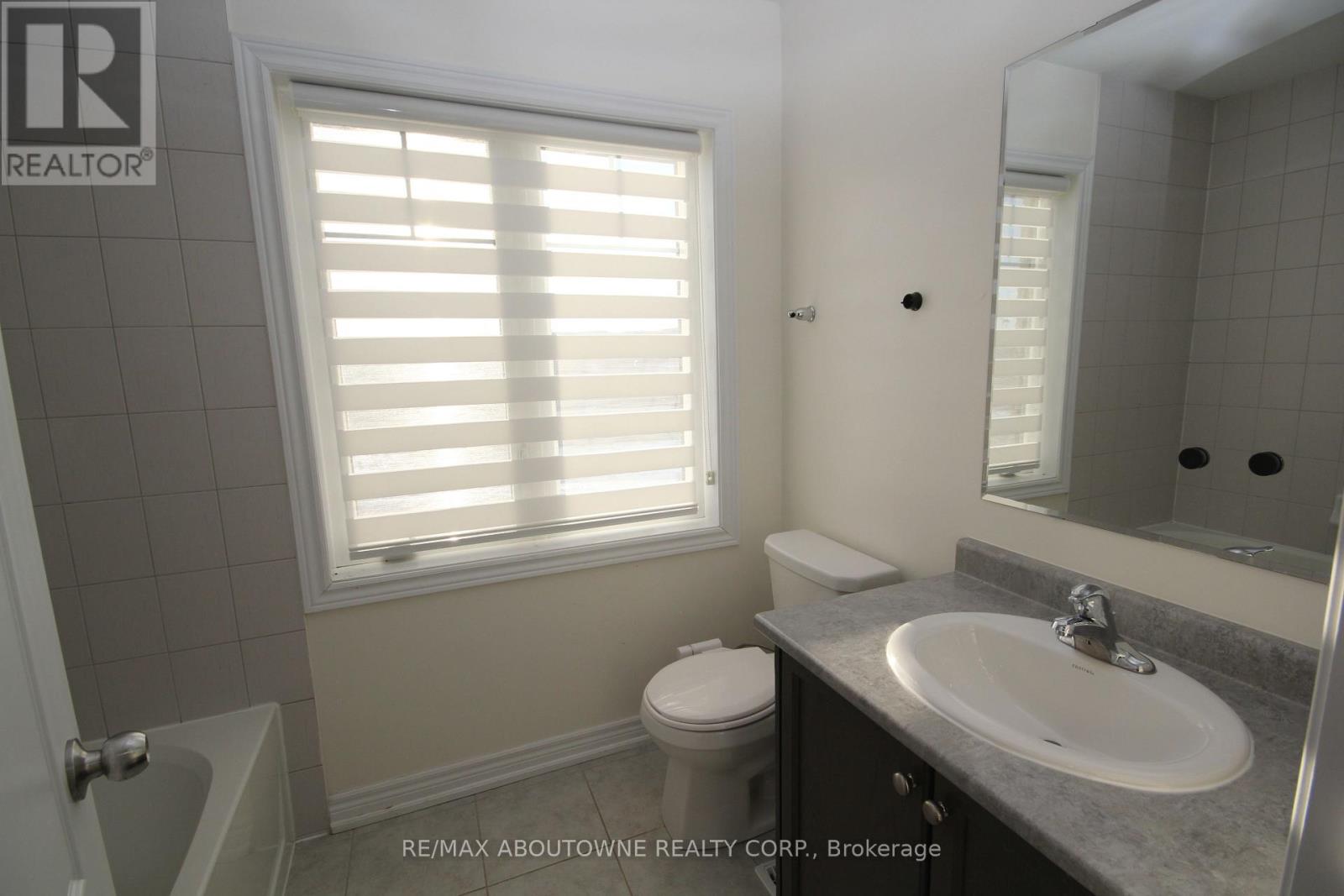 3892 Lodi Road, Burlington, Ontario  L7M 0Z5 - Photo 21 - W12638440