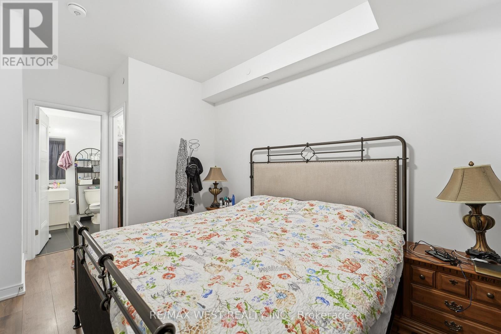 306 - 25 Neighbourhood Lane, Toronto, Ontario  M8Y 0C4 - Photo 23 - W12638450