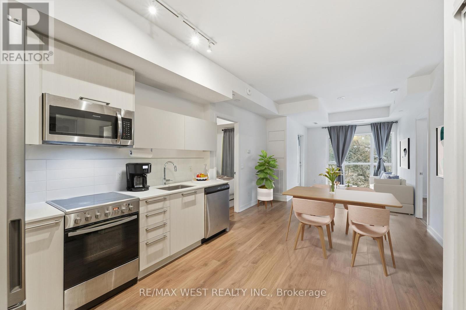 306 - 25 Neighbourhood Lane, Toronto, Ontario  M8Y 0C4 - Photo 4 - W12638450