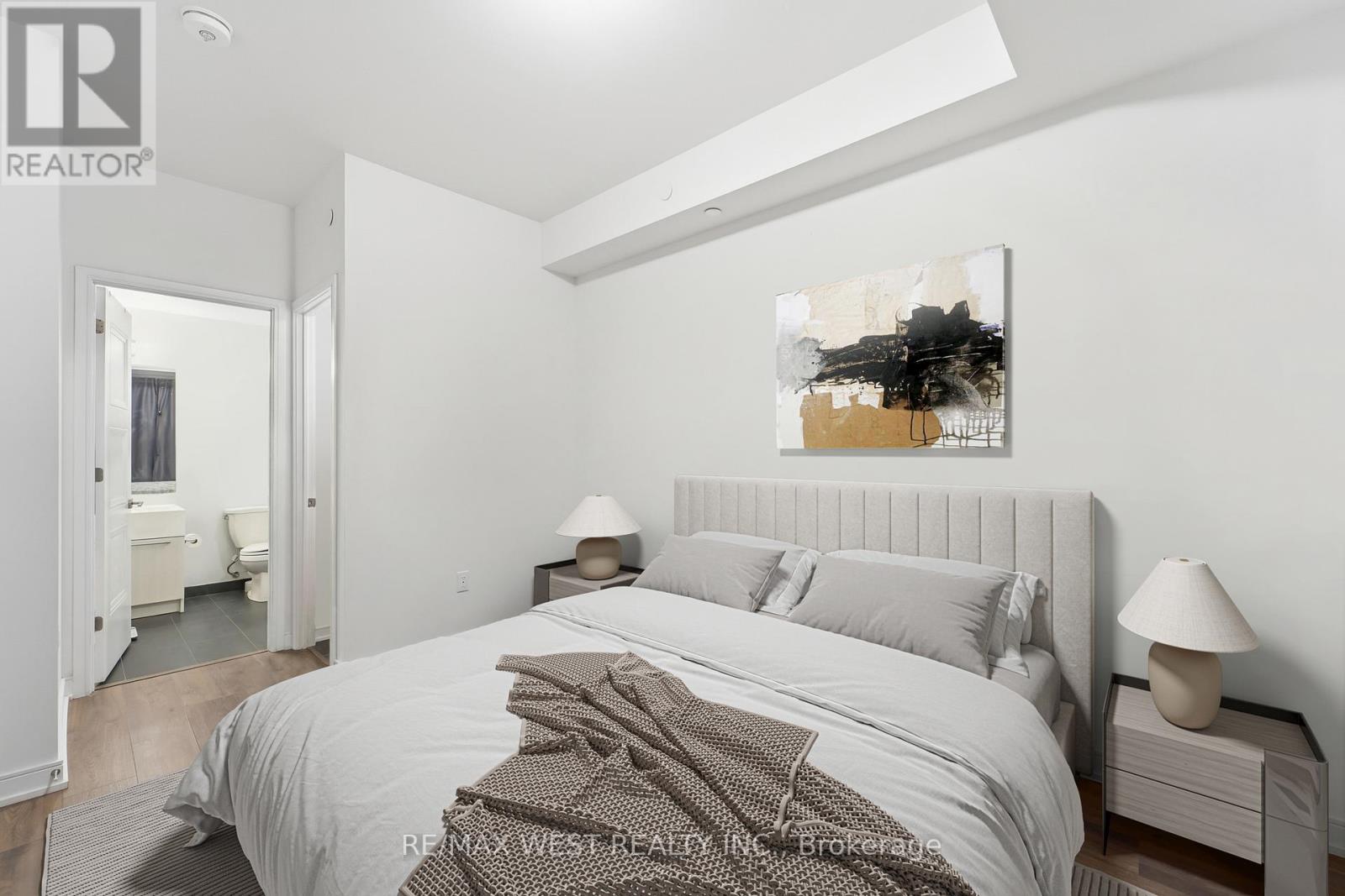 306 - 25 Neighbourhood Lane, Toronto, Ontario  M8Y 0C4 - Photo 6 - W12638450