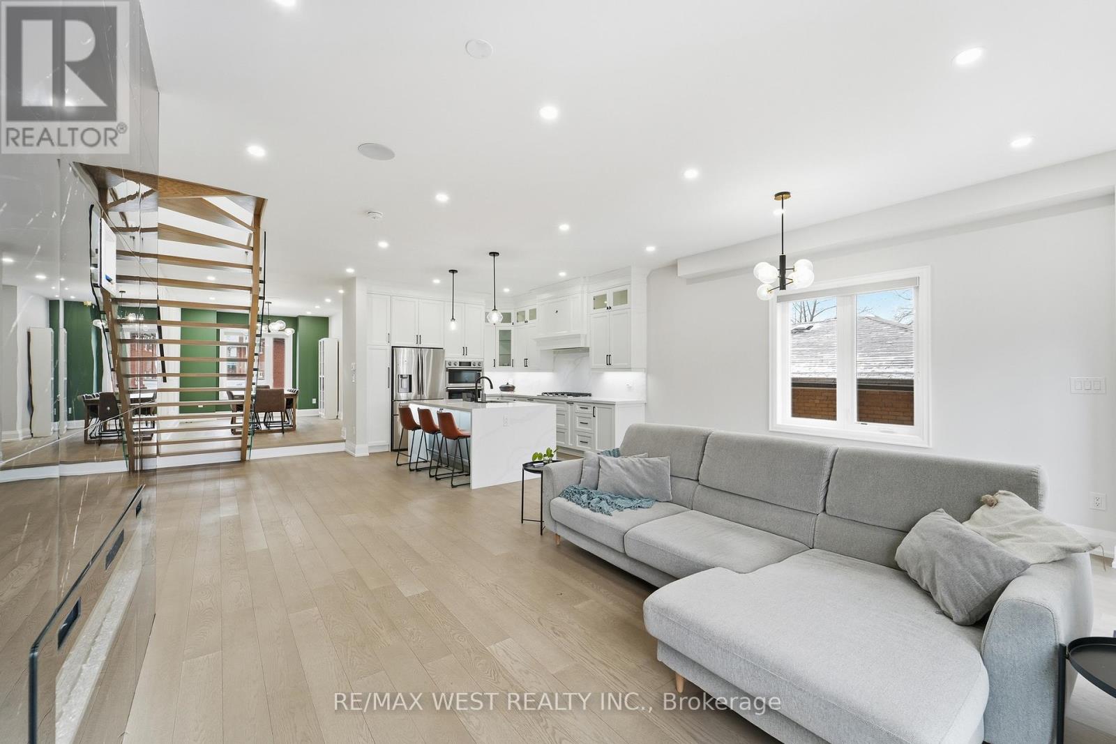 922 Fourth Street, Mississauga (Lakeview), Ontario  L5E 1J6 - Photo 19 - W12638452