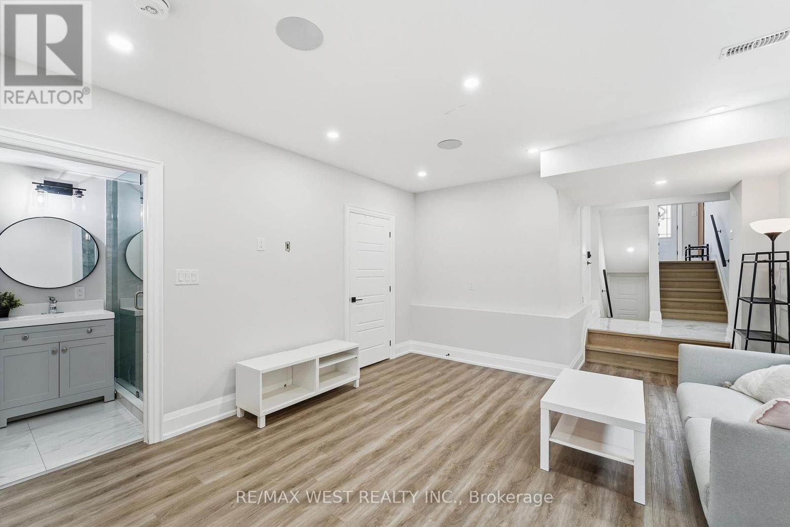 922 Fourth Street, Mississauga (Lakeview), Ontario  L5E 1J6 - Photo 40 - W12638452