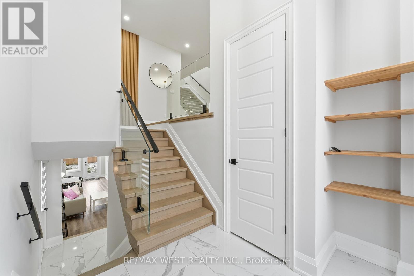 922 Fourth Street, Mississauga (Lakeview), Ontario  L5E 1J6 - Photo 5 - W12638452