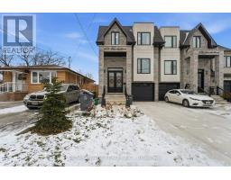 922 FOURTH STREET, Mississauga, Ontario