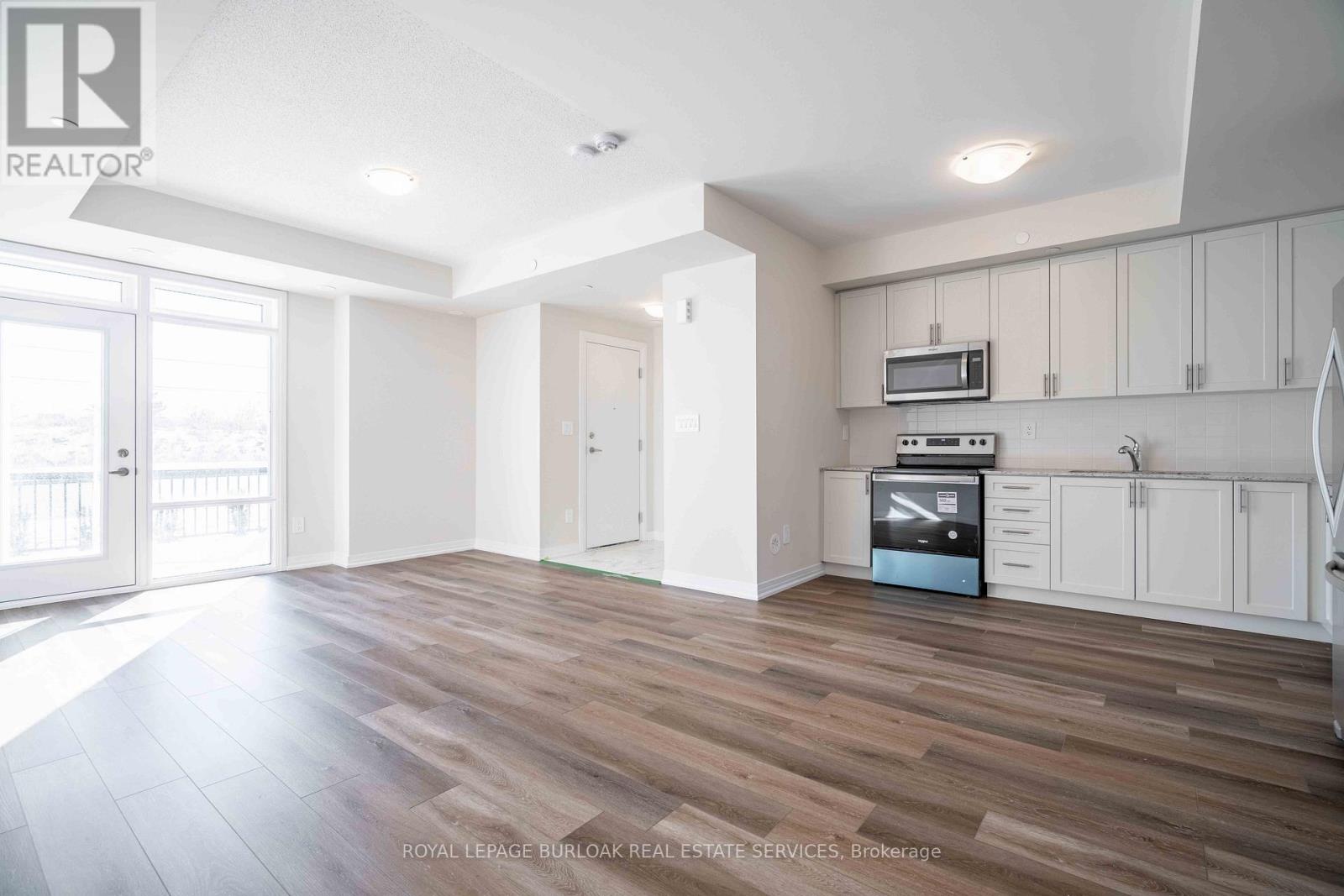 126 - 1585 Rose Way, Milton (Cb Cobban), Ontario  L9E 1N4 - Photo 4 - W12638454